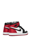 N370O Jordan Satin Air Jordan 1 Retro High OG black toe