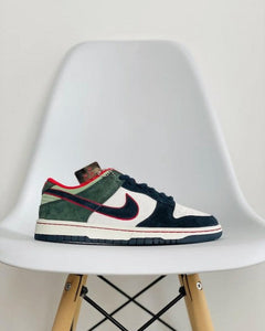 N372O NIKE SB DUNK LOW GREENBACK