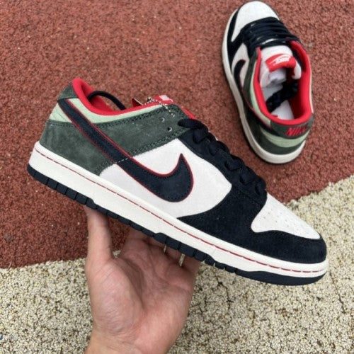 N372O NIKE SB DUNK LOW GREENBACK