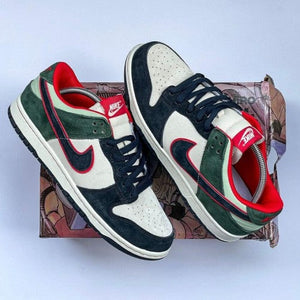 N372O NIKE SB DUNK LOW GREENBACK