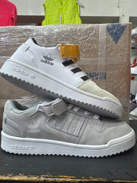 Adidas forum low gris blanco