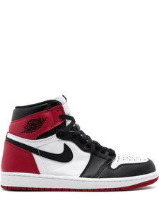 N370O Jordan Air Jordan 1 Retro High OG black toe