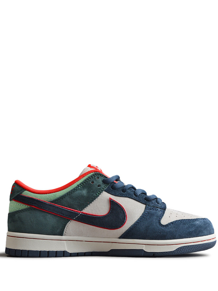 N372O NIKE SB DUNK LOW GREENBACK