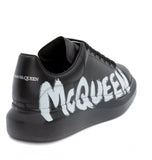 N373O Alexander McQueen Graffiti-print Oversized sneakers
