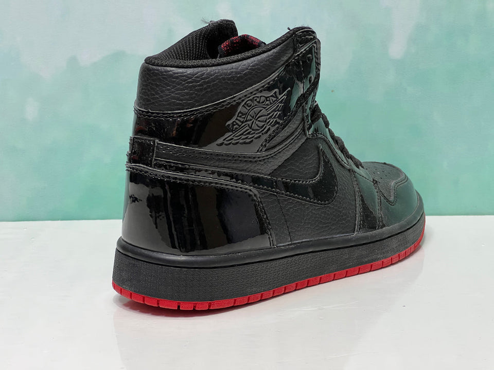 N370O Air Jordan Retro High OG BG JORDAN PIEL NEGRO ROJO SUELA ROJA