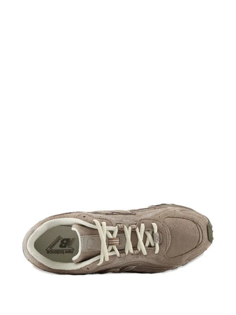 New Balance 204L "Mushroom/Arid Stone" sneakers
