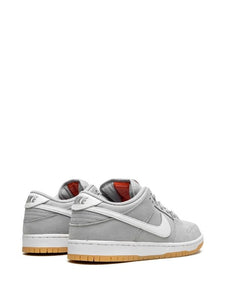 N370O Nike SB Dunk Low Pro ISO "Grey/Gum" sneakers