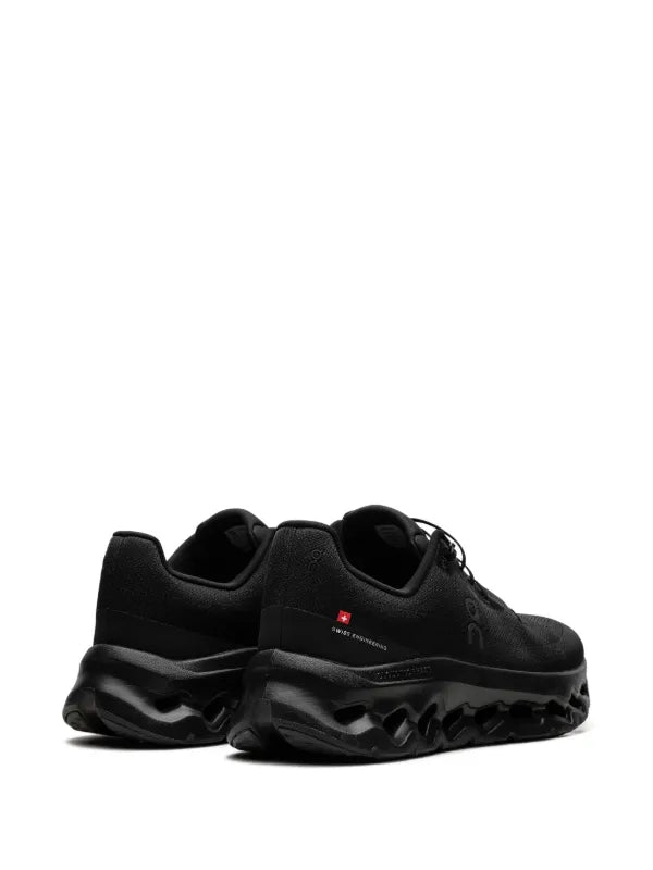 On tenis deportivos Tenis On Running Cloudtilt Black Negro