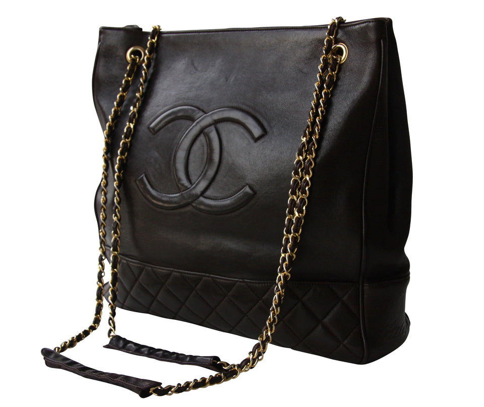 CHANEL BLACK VINTAGE TIMELESS CHAIN Bolso Cabás Chanel en cuero negro