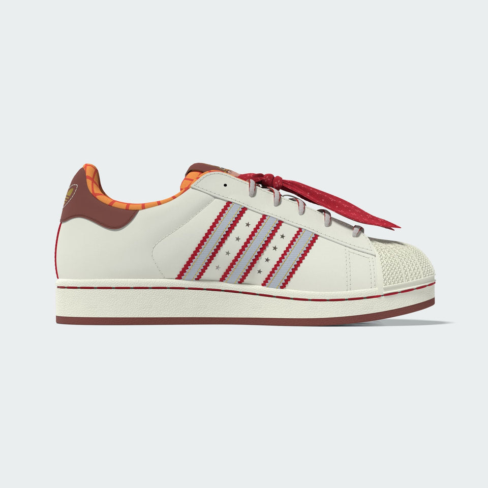 ADIDAS SUPERSTAR II SHOES SHOES WITH ICONIC SHELL TOE DESIGN FOR TIMELESS STYLE.