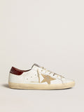 Tenis Golden goose Super-Star con estrella de ante arena y refuerzo del talón de piel de cocodrilo roja