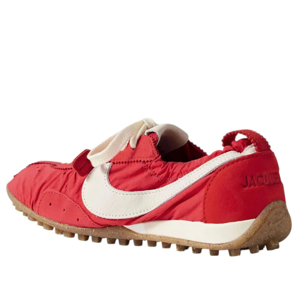 Moon Shoe x Jacquemus para mujer University Red and Gum Light Brown