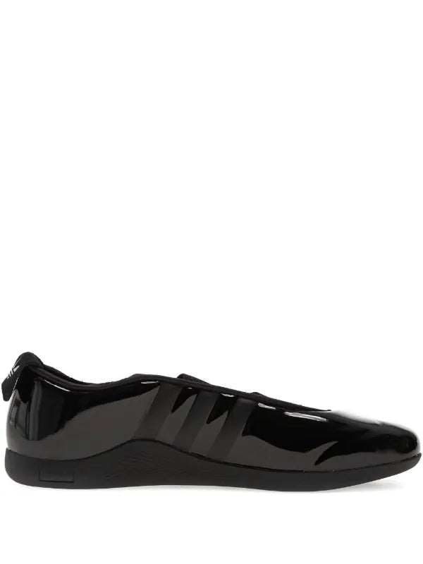 Adidas tenis Taekwondo by Caroline Hú en colaboración con Clot Charol negro