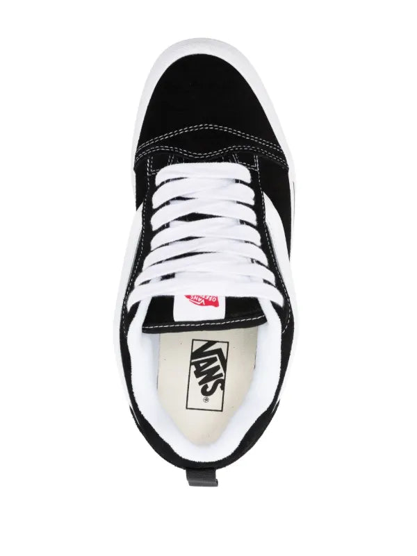 Vans knu skool negro blanco clásico