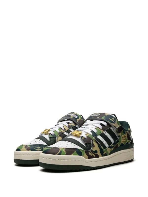 adidas "tenis Forum 84 Low ""30th Anniversary Green Camo"" de adidas x BAPE"