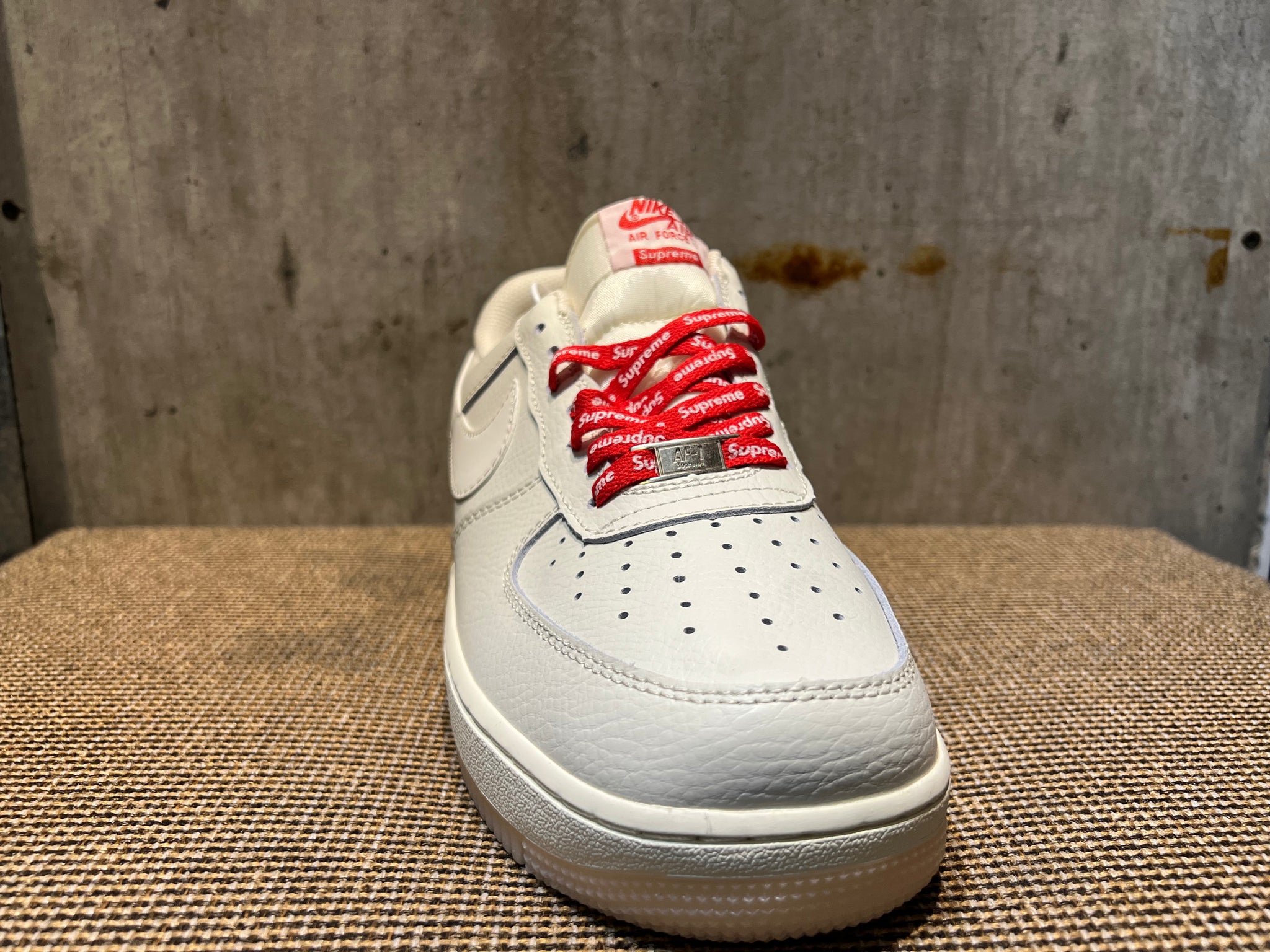 Air force 1 supreme red discount