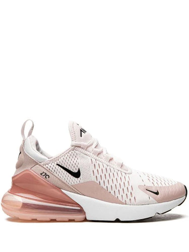N372O Nike tenis Air Max 270
Rosa claro, blanco, diseño a paneles, detalle del logo Swoosh característico, logo en el contrafuerte, detalle de malla, puntera redonda, cierre con agujetas en la parte delantera, suela de goma y suela Air Max.