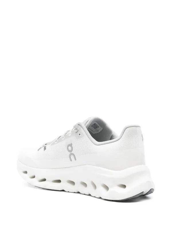 On Running tenis Cloud blanco triple white