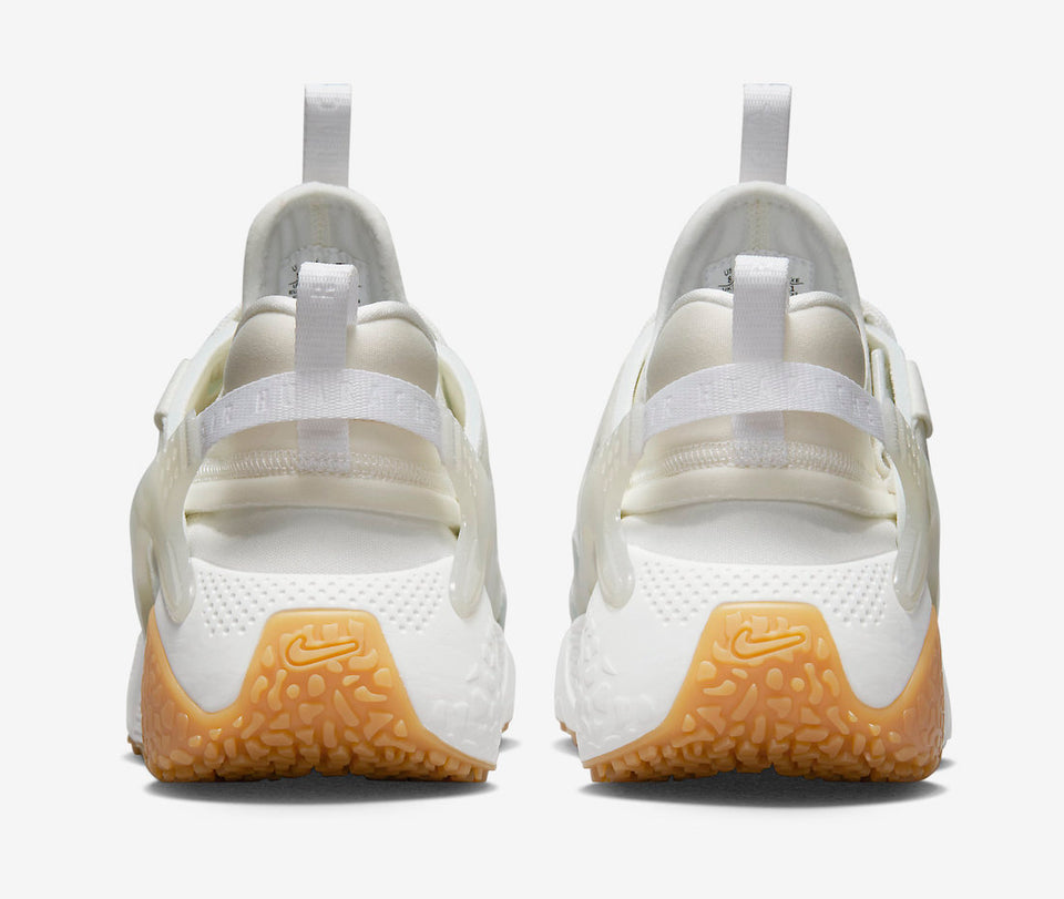 N373O NIKE’S NEW AIR HUARACHE CRAFT SURFACES IN “WHITE GUM