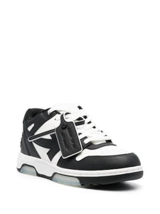 N374O Off-White Out of Office black and white
