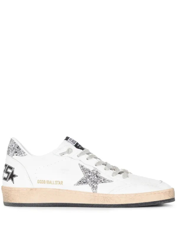Golden Goose tenis bajos Ball Star blanco plata