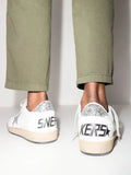 Golden Goose tenis bajos Ball Star blanco plata