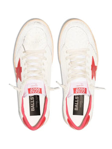 Golden Goose tenis bajos Ball Star blanco rojo