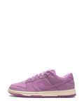 N373O 
Nike
Dunk Low "Rush Fuchsia" sneakers