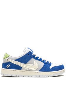 N370O Nike
x Fly Streetwear SB Dunk Low "Gardenia" sneakers