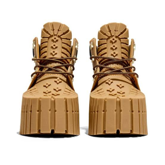 MSCHF 2x4 bota