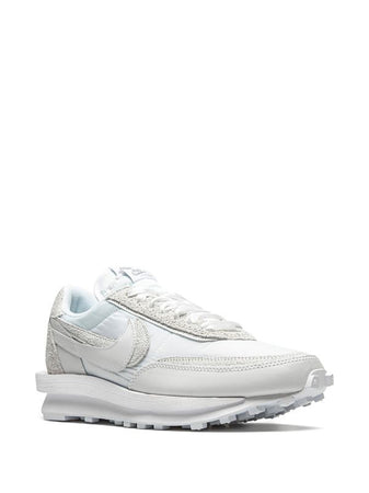 N372O Nike
tenis LDWaffle de Nike x Sacai