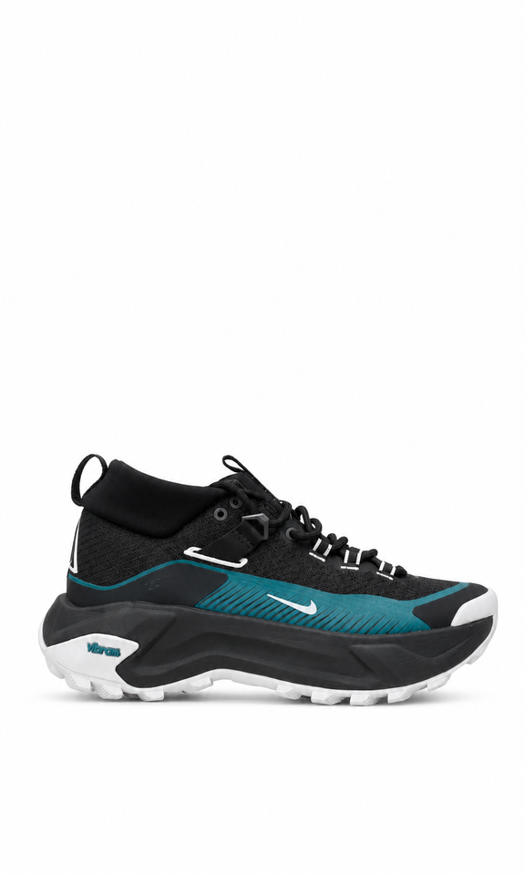 Nike ACG Mountain Fly 2 Low en color negro y azul petróleo