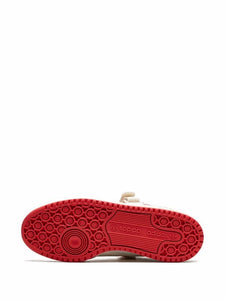 N372O ADIDAS FORUM DE HOME ALONE X ADIDAS