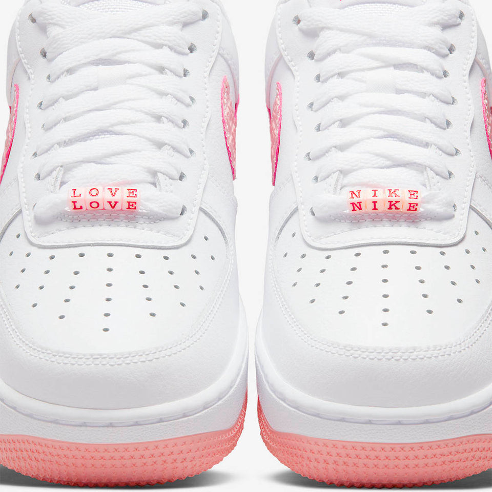N372O Nike Air Force 1 Low 'Valentine's Day 2022