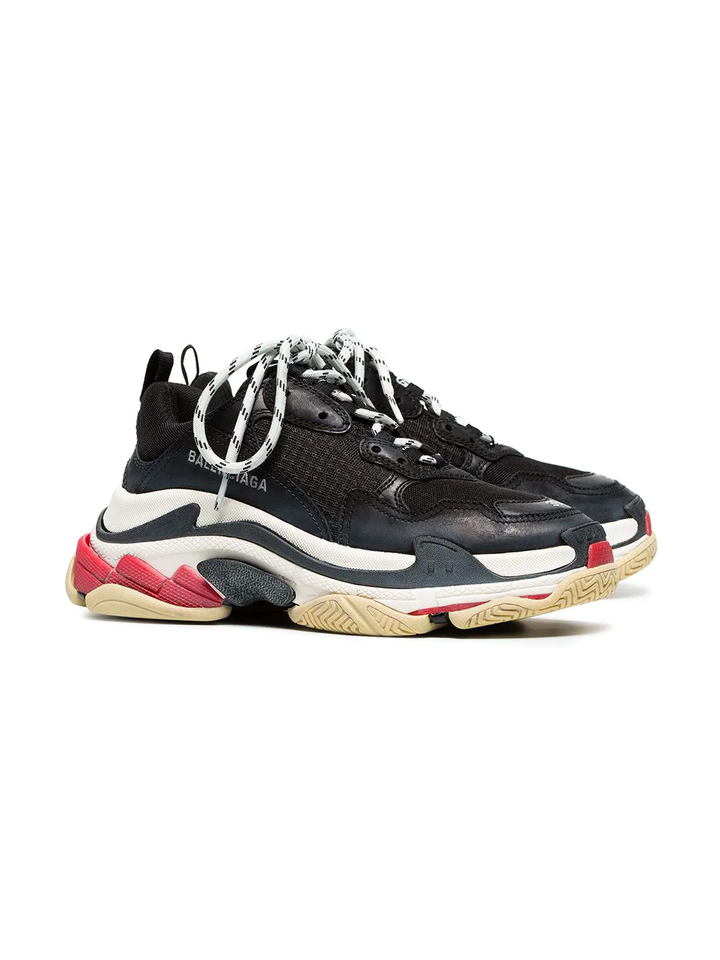 N372O Balenciaga tenis Triple S con agujetas