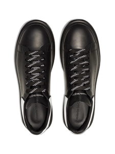 N370O Alexander mcQueen tenis bajo color Negro Blanco
