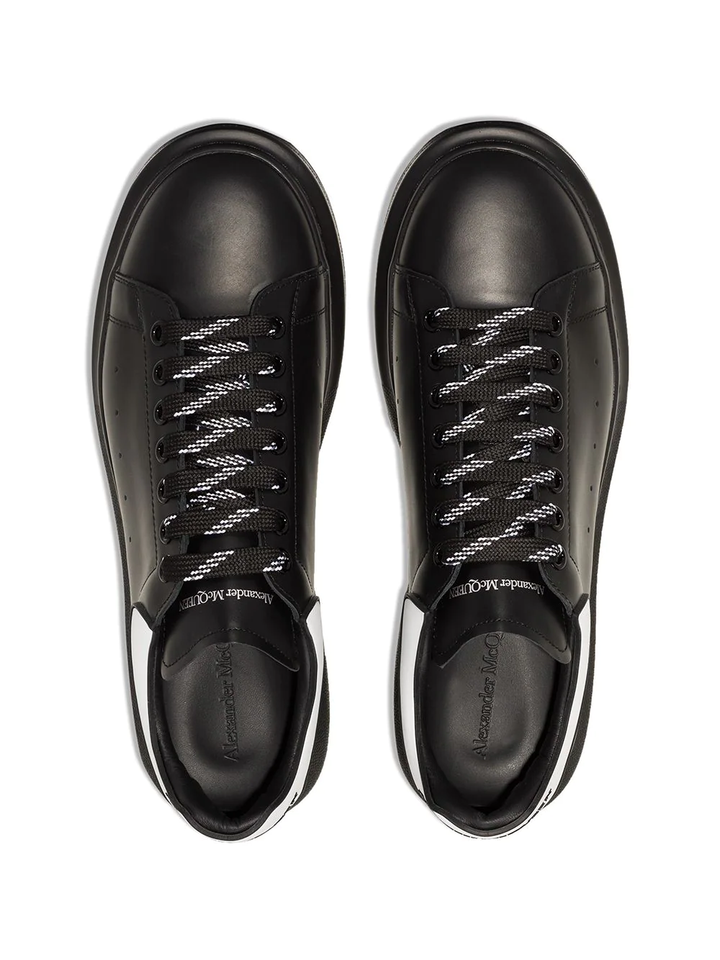 N370O Alexander mcQueen tenis bajo color Negro Blanco