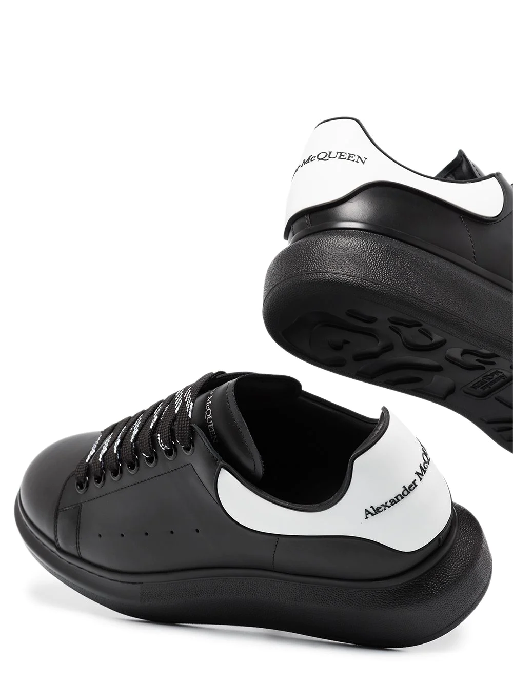 N374O G5 Alexander mcQueen tenis bajo color Negro Blanco INEEDTENIS