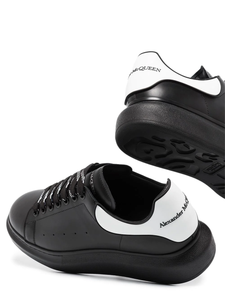 N370O Alexander mcQueen tenis bajo color Negro Blanco