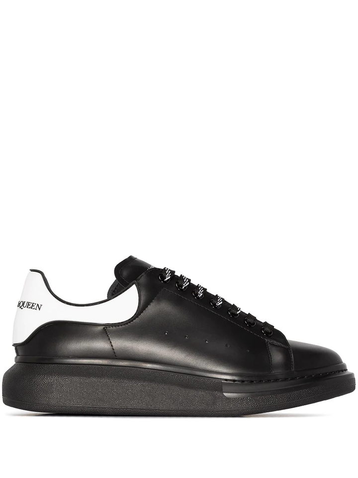 N370O Alexander mcQueen tenis bajo color Negro Blanco