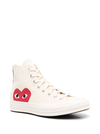 N373O tenis altos de Comme Des Garçons Play x Converse Marfil