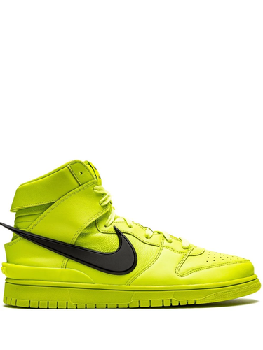 N3700 tenis Dunk High Atomic Green de Nike x AMBUSH