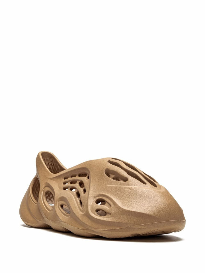 N370O Adidas Yeezy FOAM RNNR ‘Ochre’