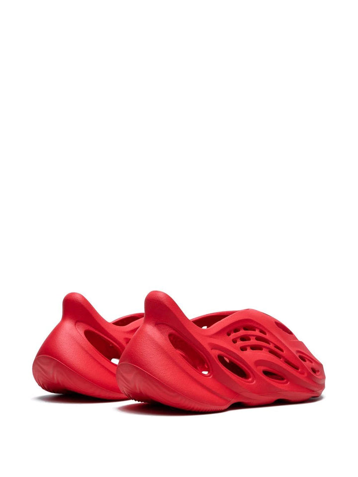 N370O adidas Yeezy tenis Yeezy Foam RNNR "Vermillion"
