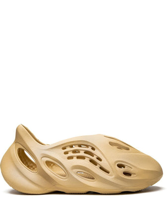 N370O adidas Yeezy tenis Yeezy Foam RUNNER DESERT SAND