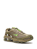 N370O Nike tenis Shox Ride 2 SP de Nike x Supreme Olivo Verde