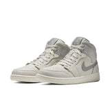 N370O AIR JORDAN 1 MID SE LIGHT BONE/GREY FOG-REFLECT SILVER-SAIL