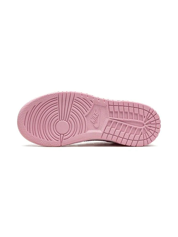 N372O Nike tenis Dunk Low Triple Rosas Barbie