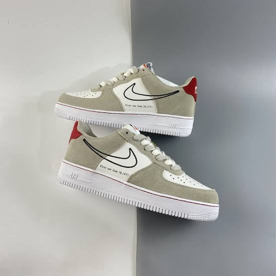 N370O Nike Air Force 1 Low First Use Light Sail Red