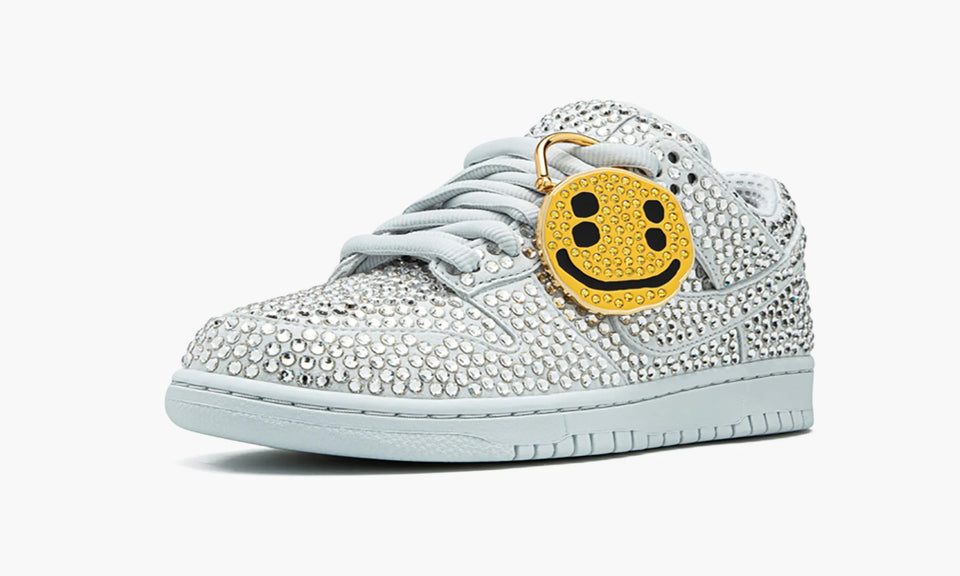 N372O Nike DUNK LOW "Cactus Plant Flea Market - Swarovski Crystals" dunk swarowsky plata